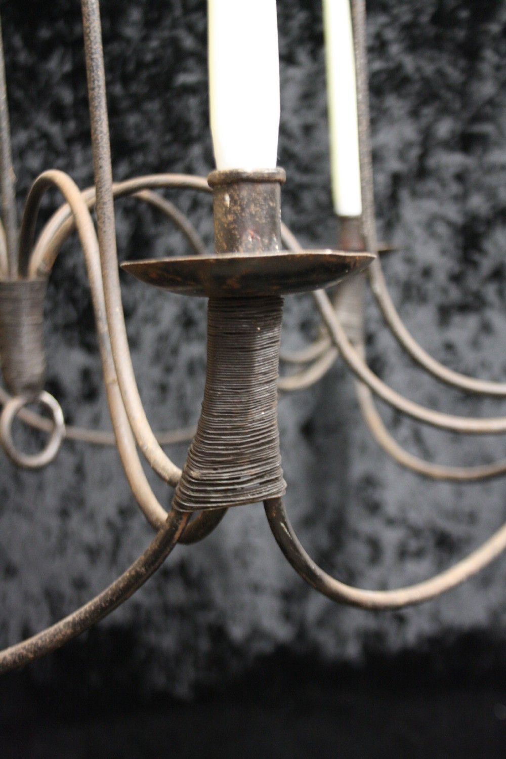 Late 19th-century French iron chandelier for candles View IV