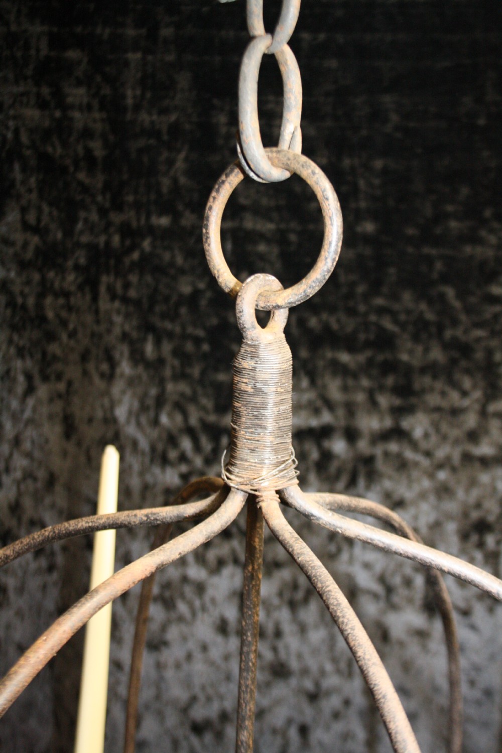 Late 19th-century French iron chandelier for candles View V