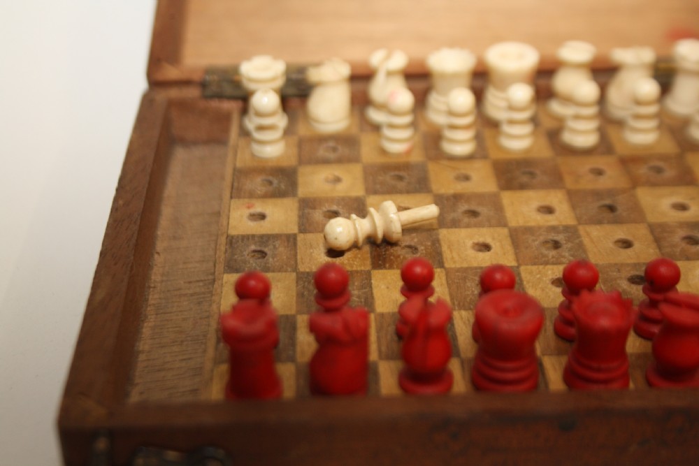 Early 20th century miniature travelling chess set View X