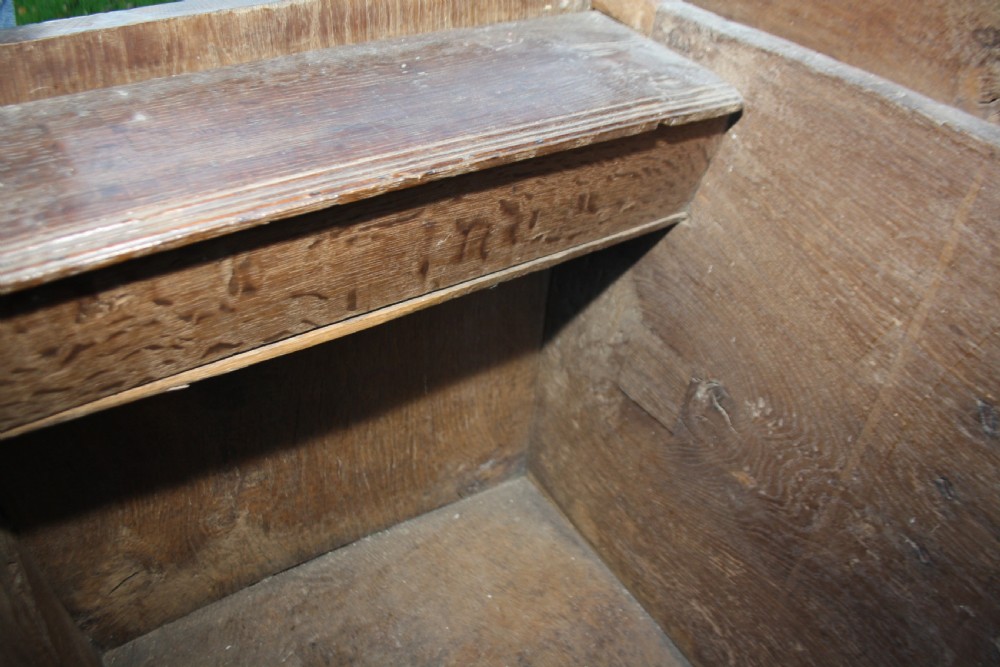 Very rare oak tudor coffer C1550 View XIV