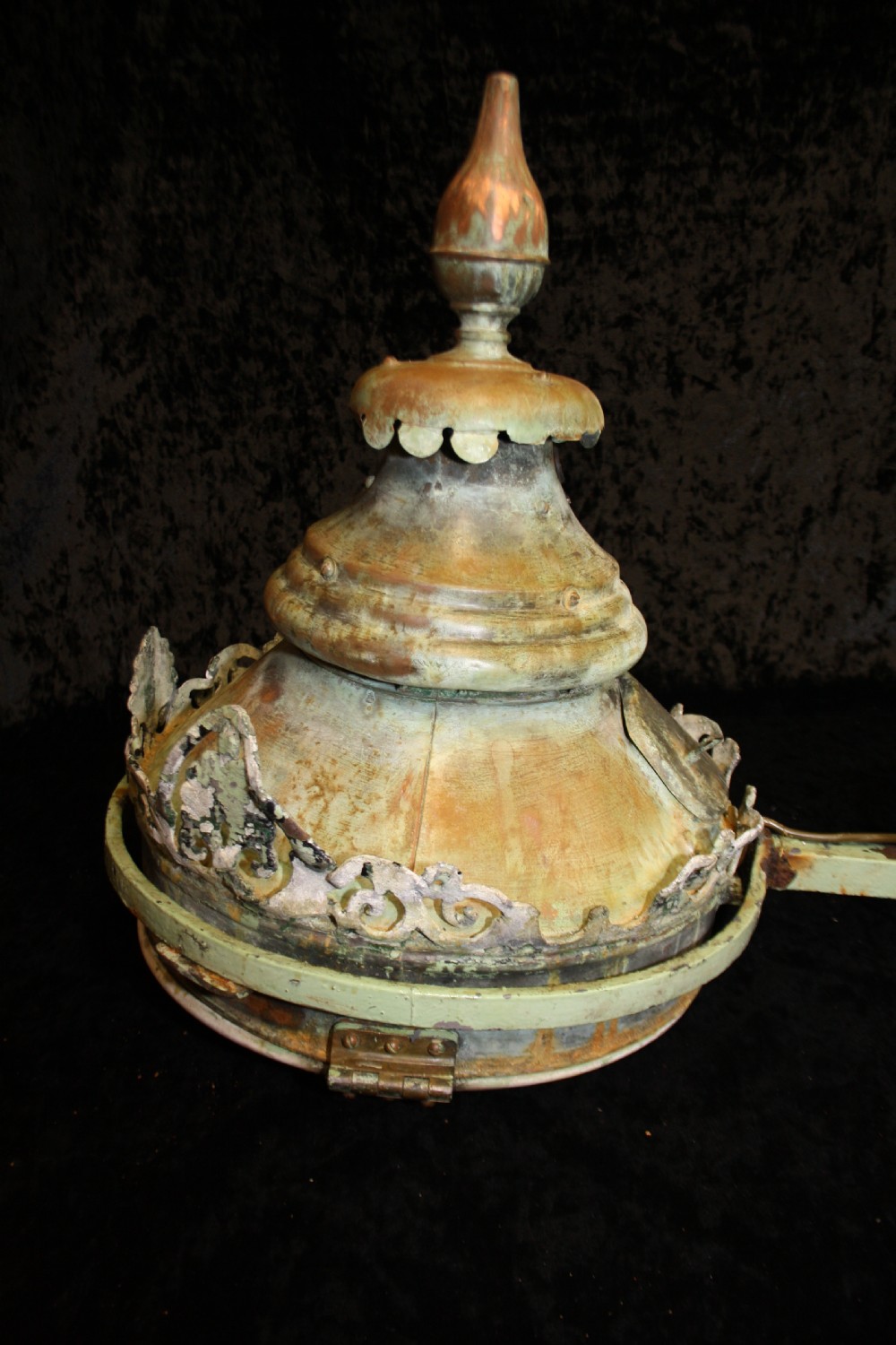 Large Victorian outside light in green View III
