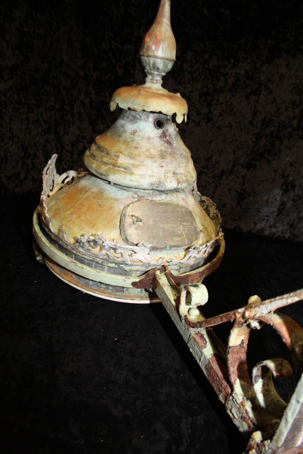 Large Victorian outside light in green View IV