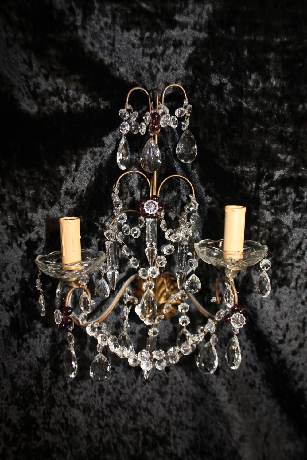 Early 20th century Pair of wall lights with swags drip bowls and red flowers View II