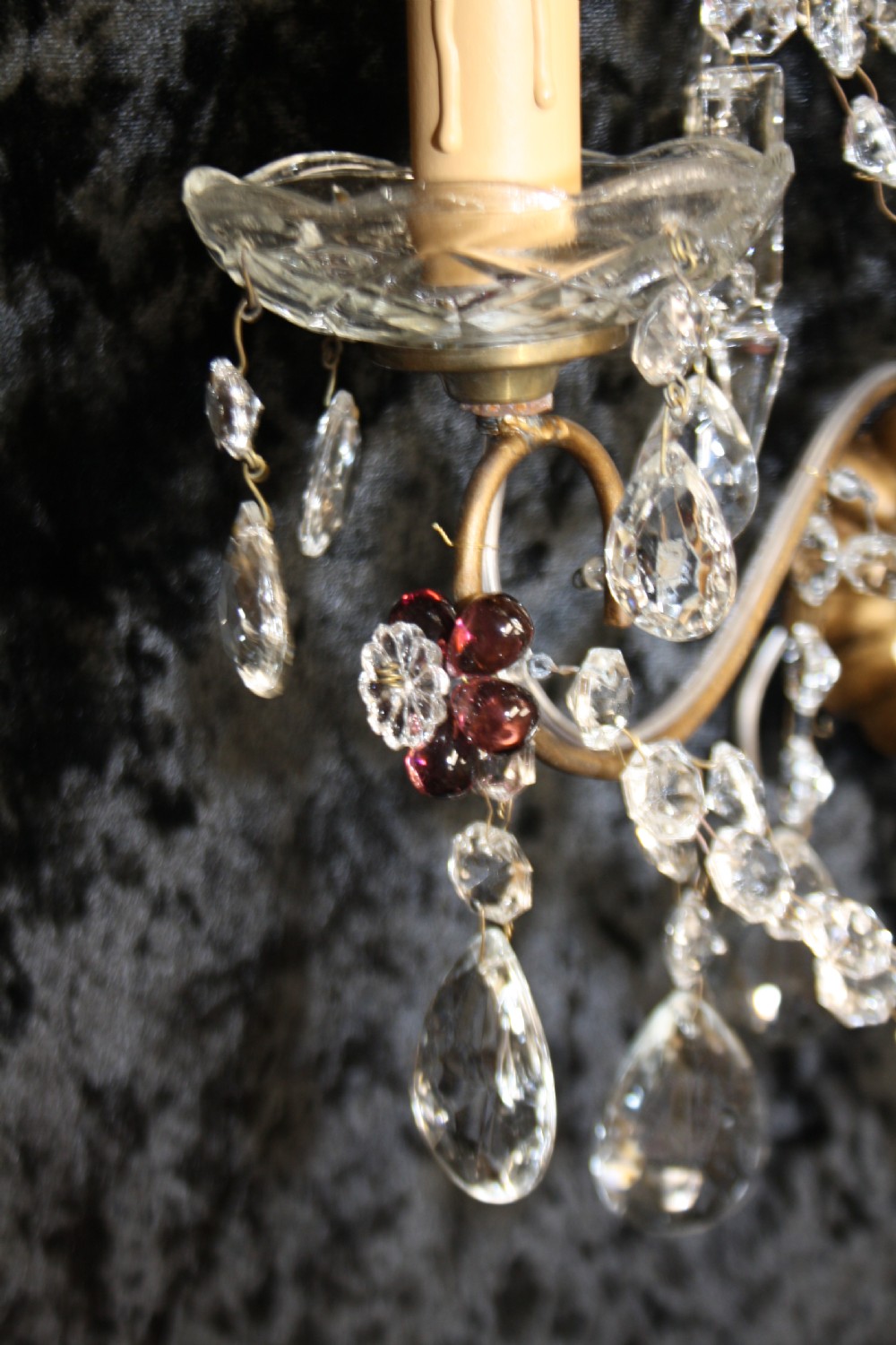 Early 20th century Pair of wall lights with swags drip bowls and red flowers View VI