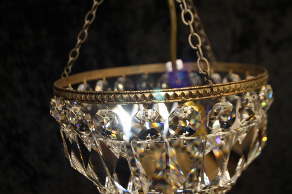 Early 20th century small bag chandelier View VI
