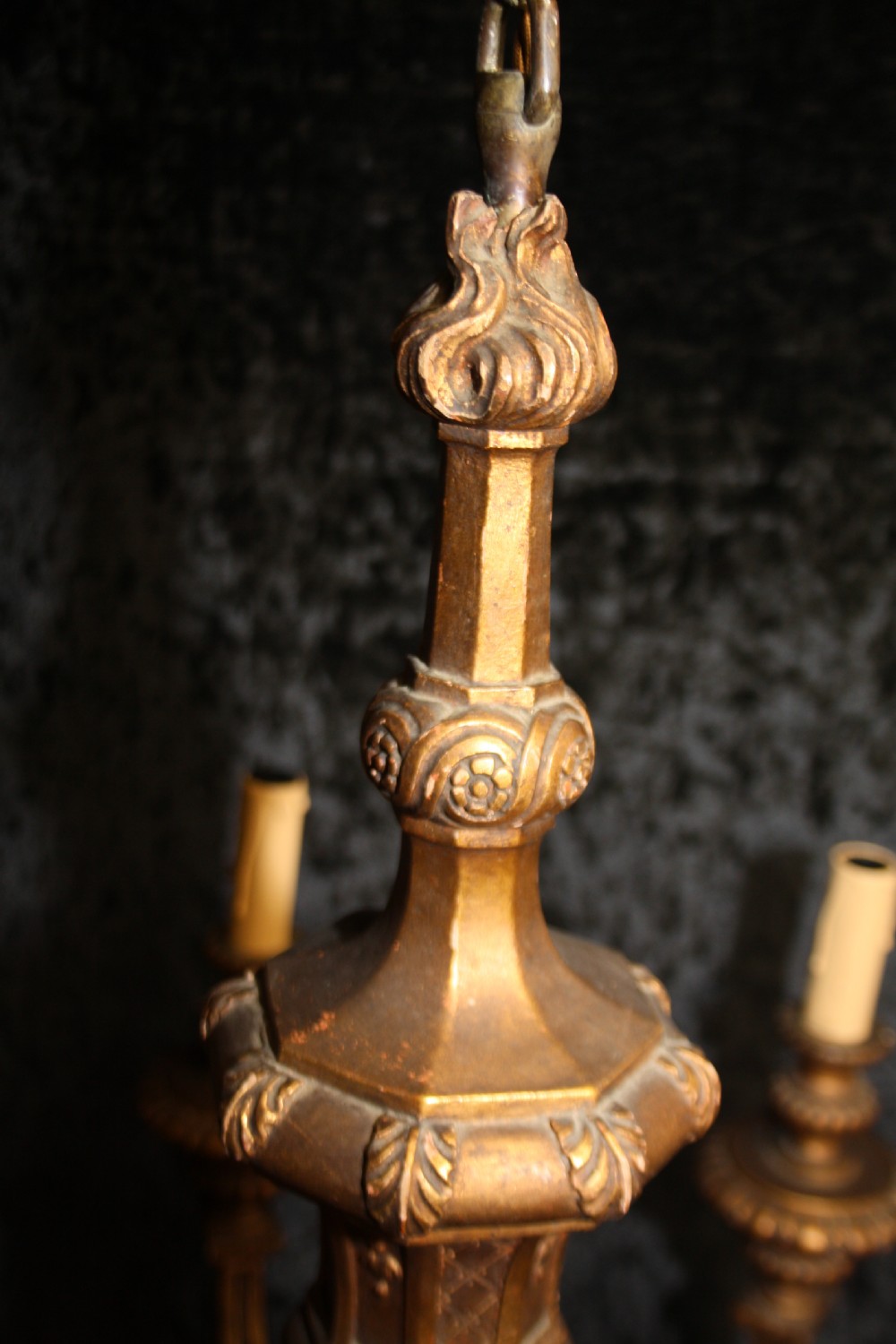Early 20th century gilt wooden chandelier View IV