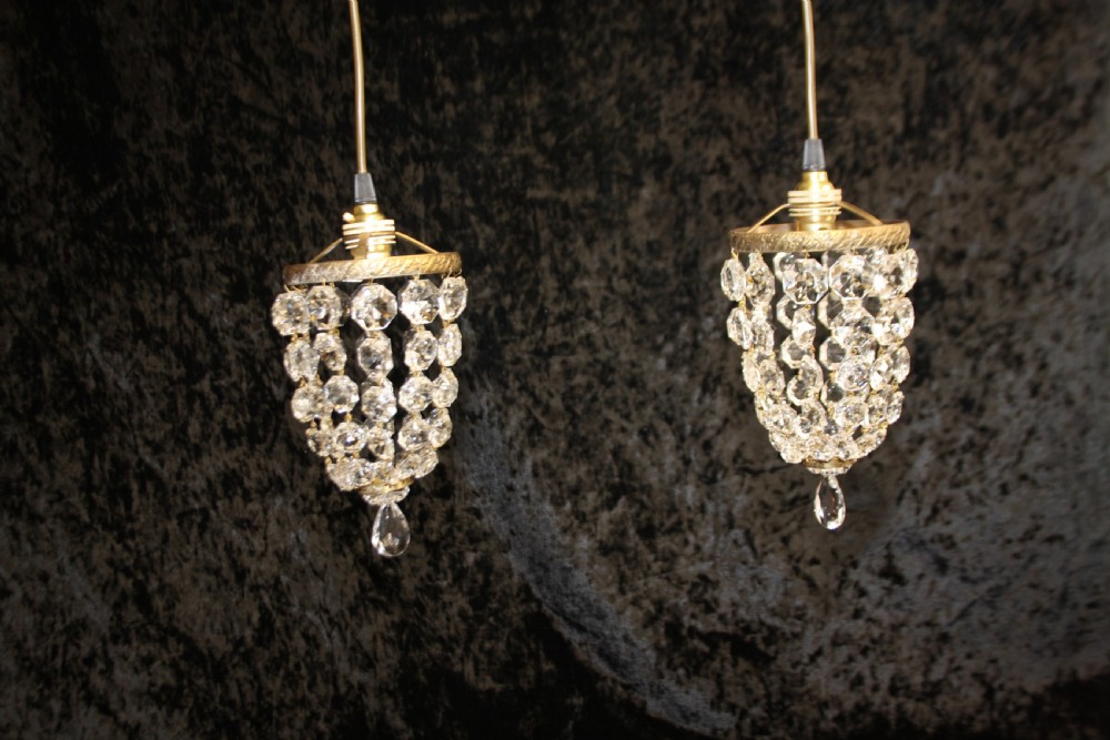 Early 20th century small pair of bag chandeliers
