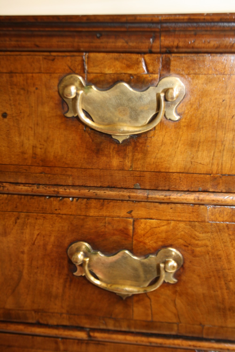 Early 18th century 3F wide C1730 walnut chest of drawers  View III