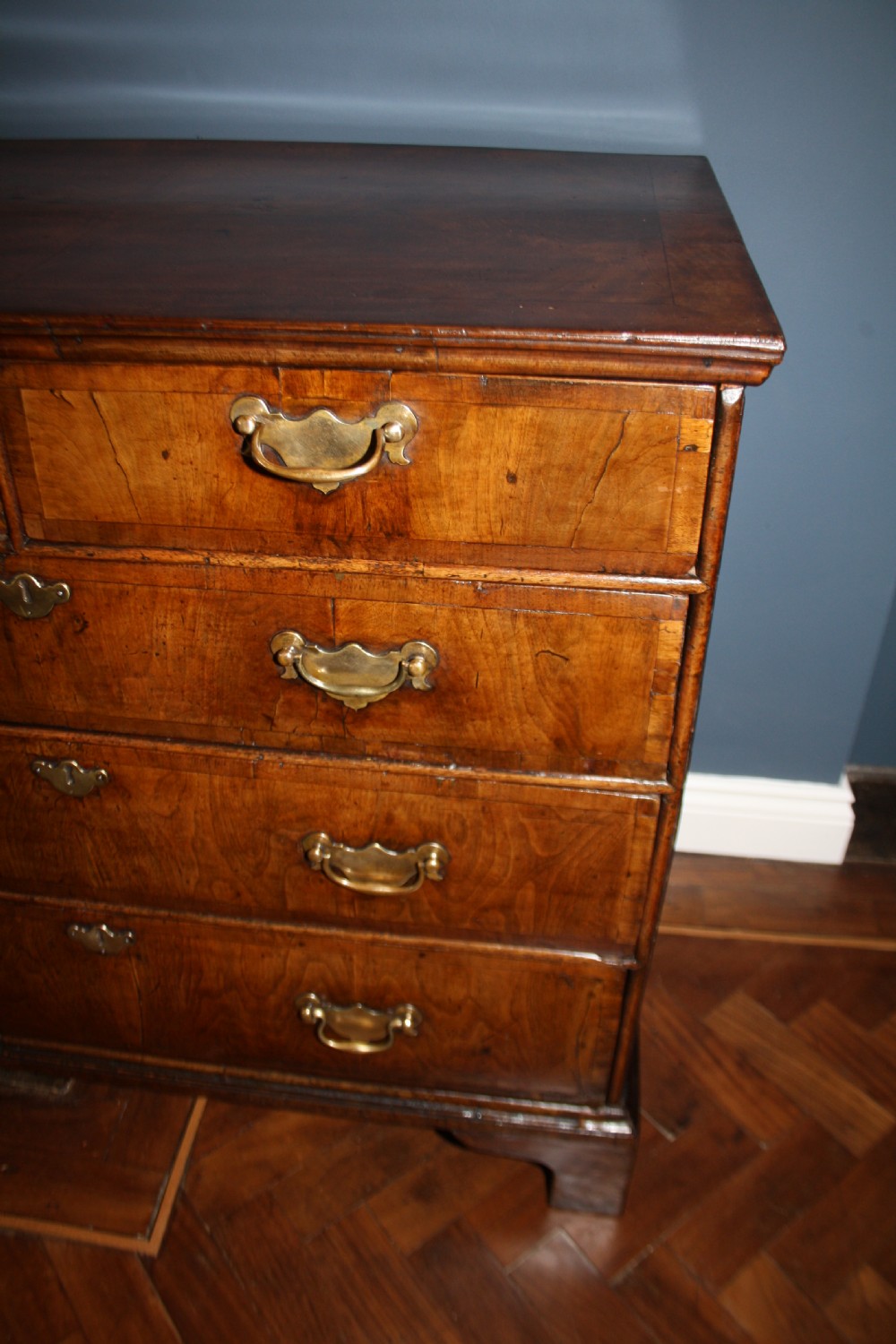 Early 18th century 3F wide C1730 walnut chest of drawers  View XV