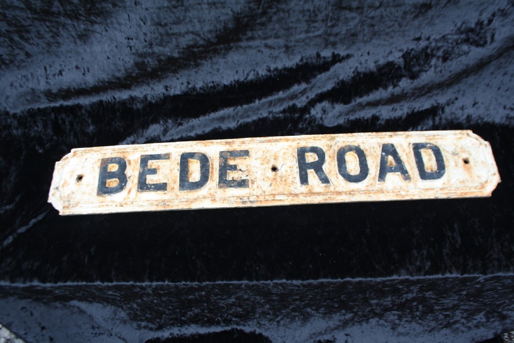 Early 20th century Cast iron BEDE ROAD sign