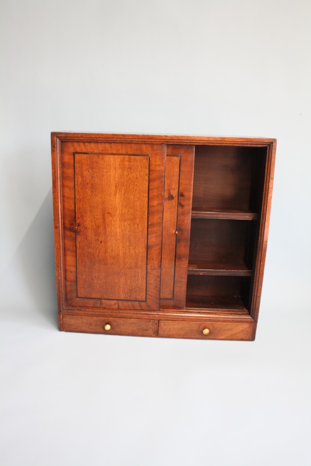 Late 19th century oak cupboard