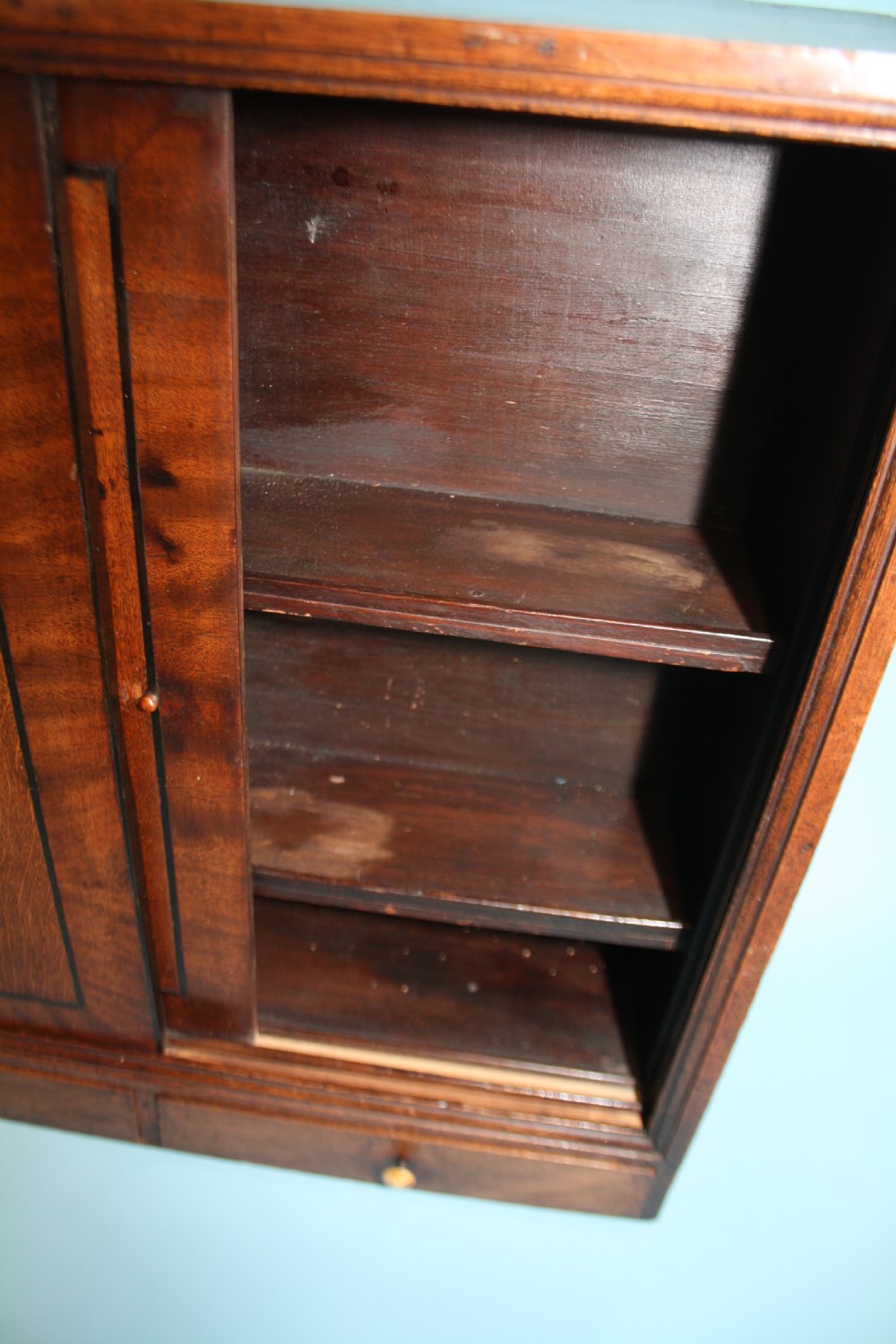 Late 19th century oak cupboard View IV