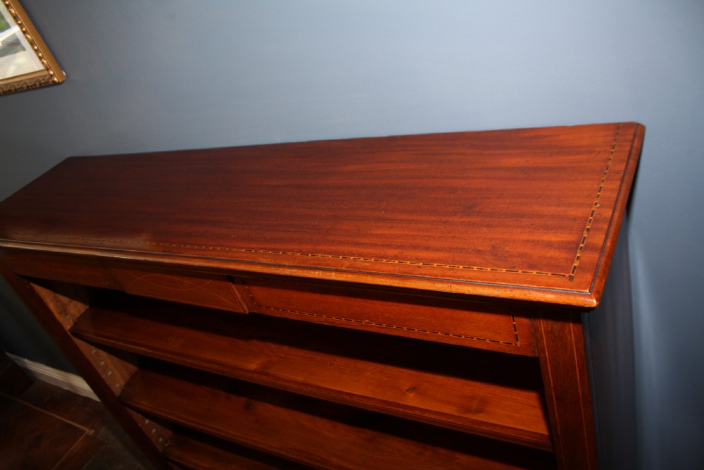 Late 19th century bookcase in mahogany View III