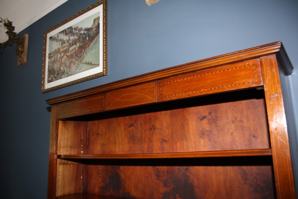 Late 19th century bookcase in mahogany View X