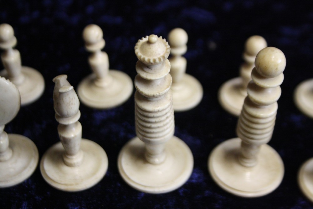 Early 20th century chess set in bone View IV