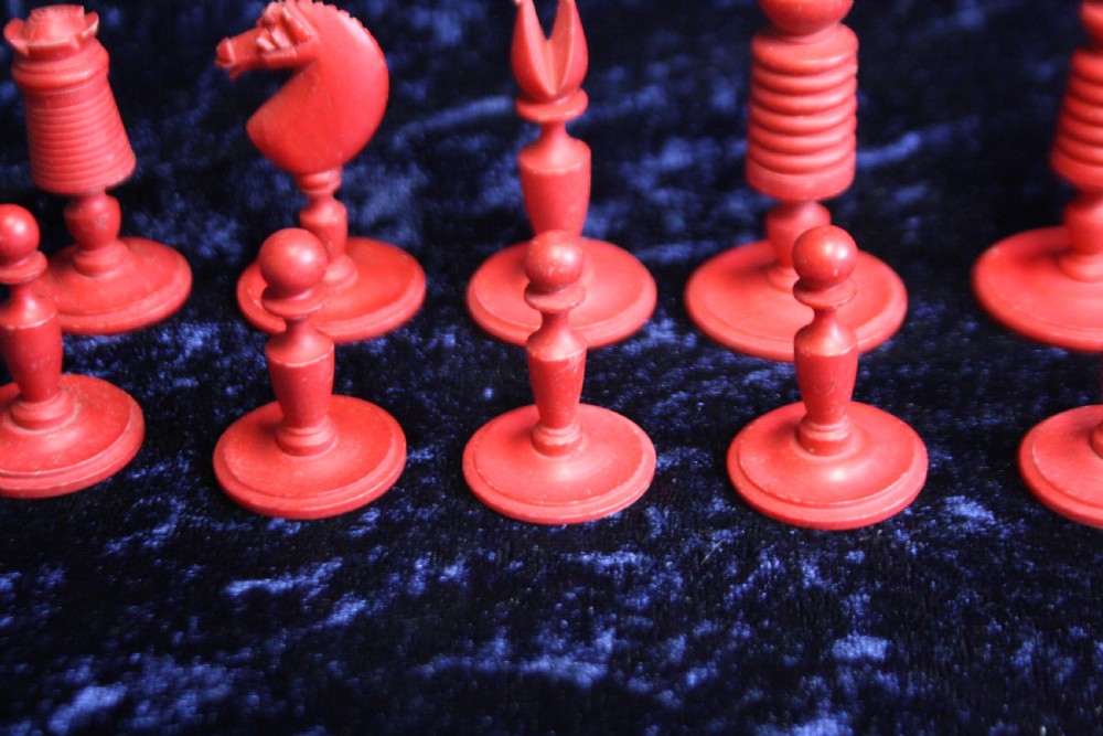 Early 20th century chess set in bone View VII