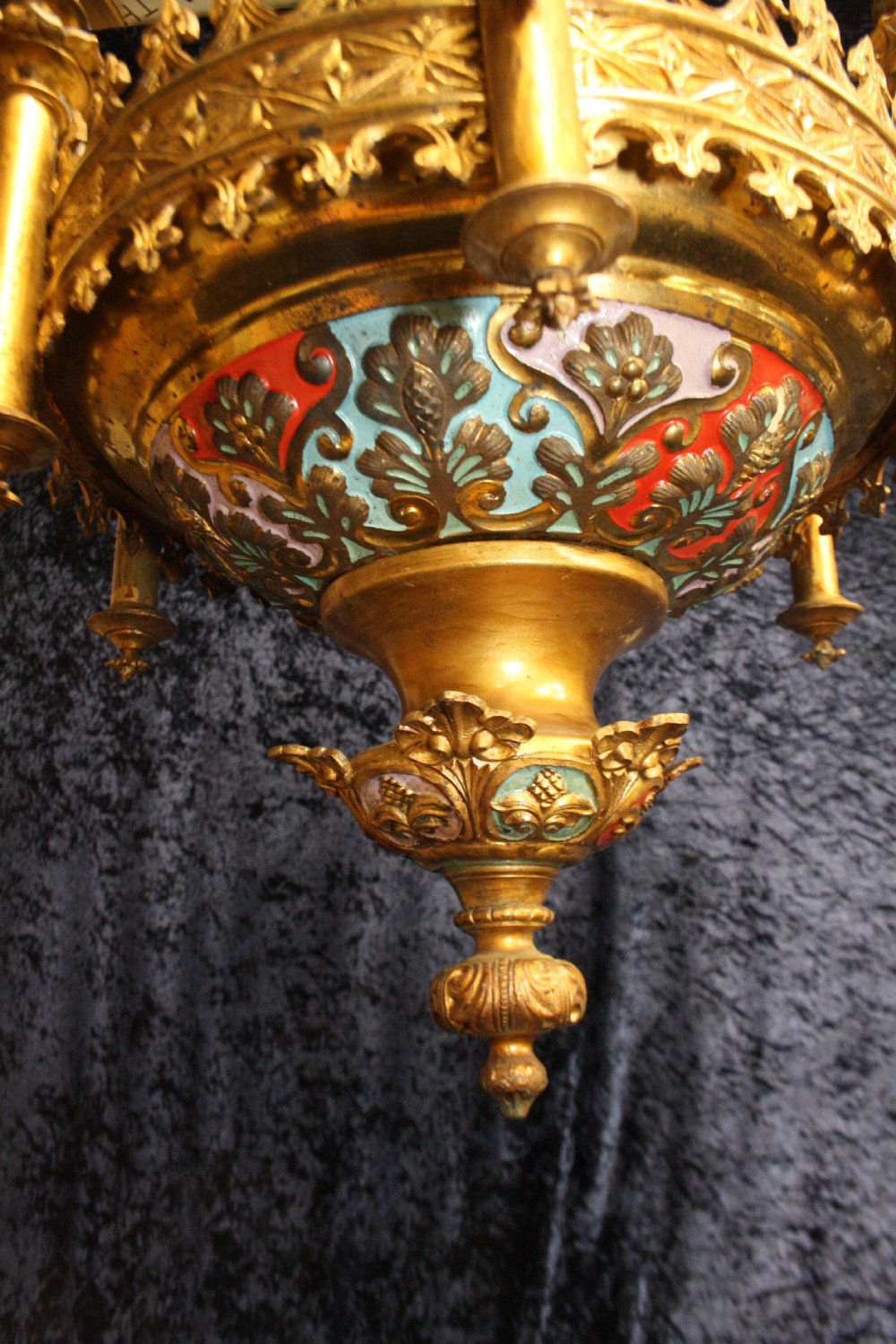Late 19th century French chandelier with 6 arms in brass View VII