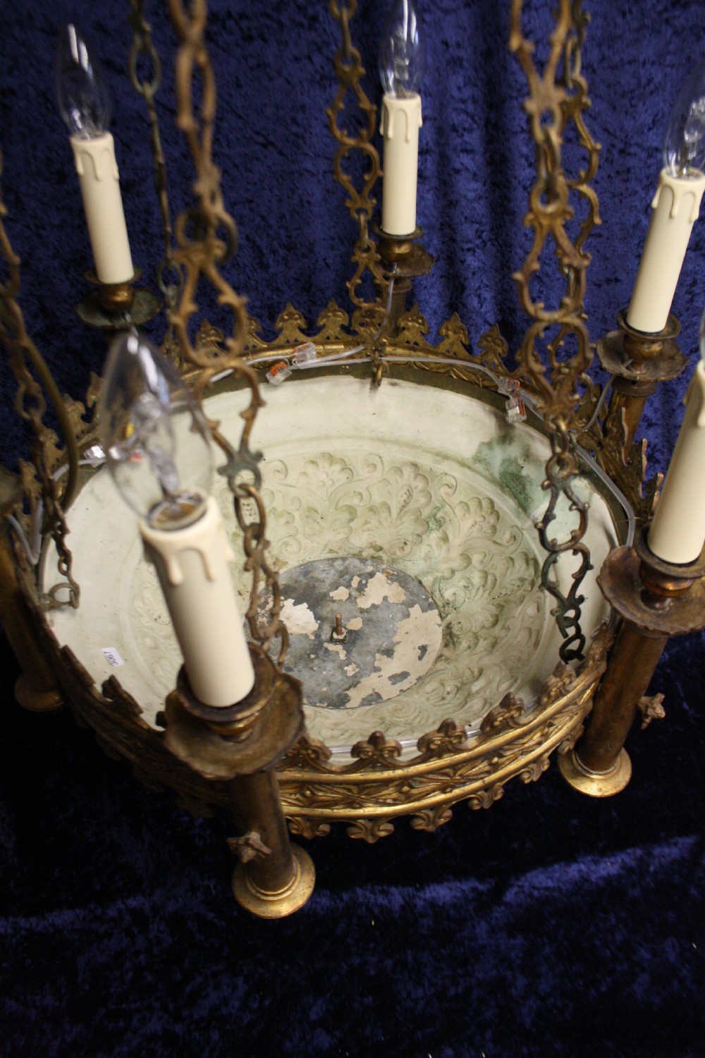 Late 19th century French chandelier with 6 arms in brass View IX