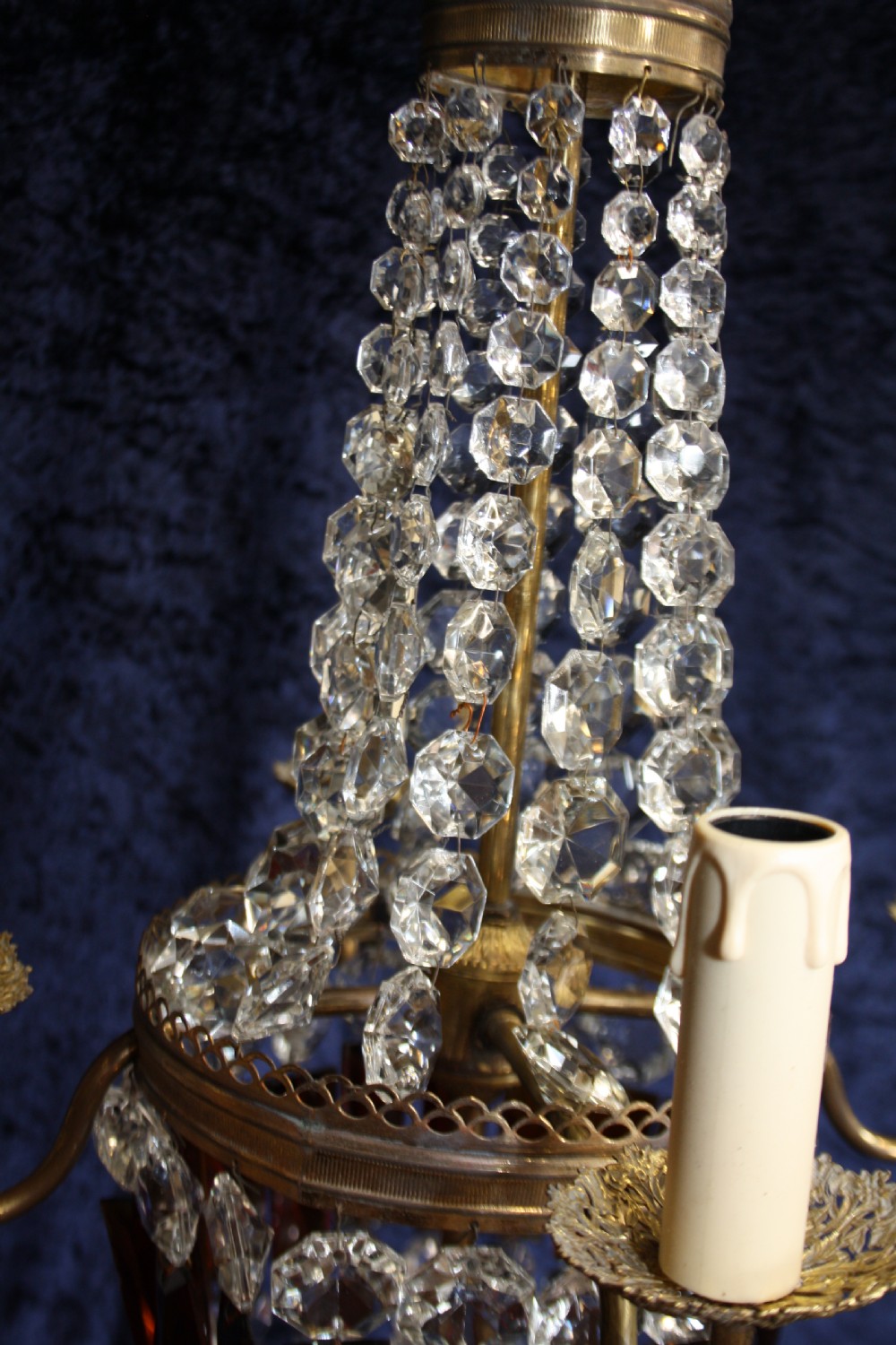 Early 20th century French chandelier with ruby coloured prisms View IX