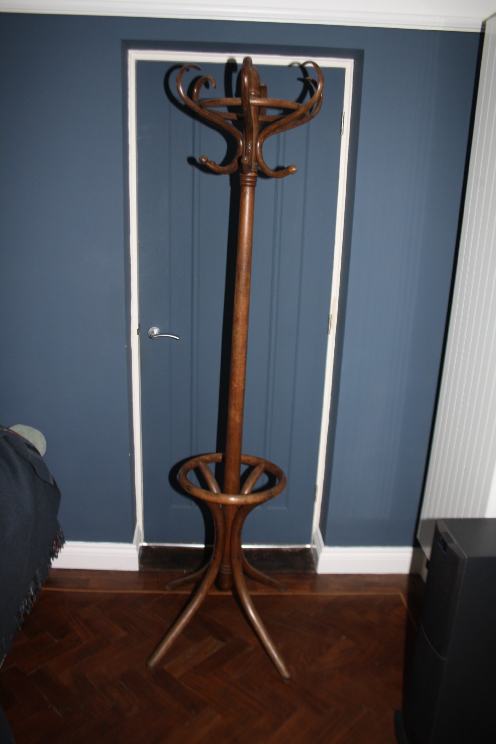 Late 19th century Bentwood hat stand in Beech 