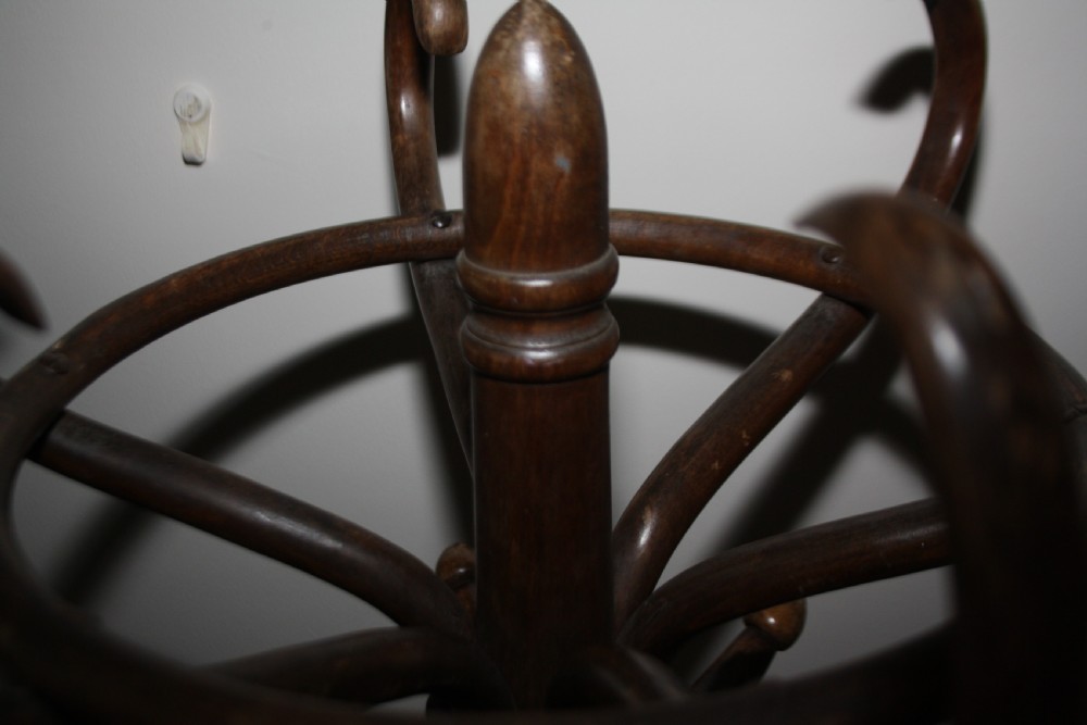 Late 19th century Bentwood hat stand in Beech  View X
