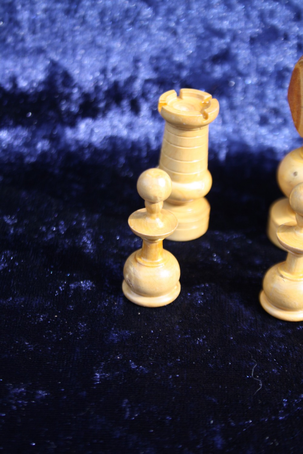 Early 20th century chess set View V