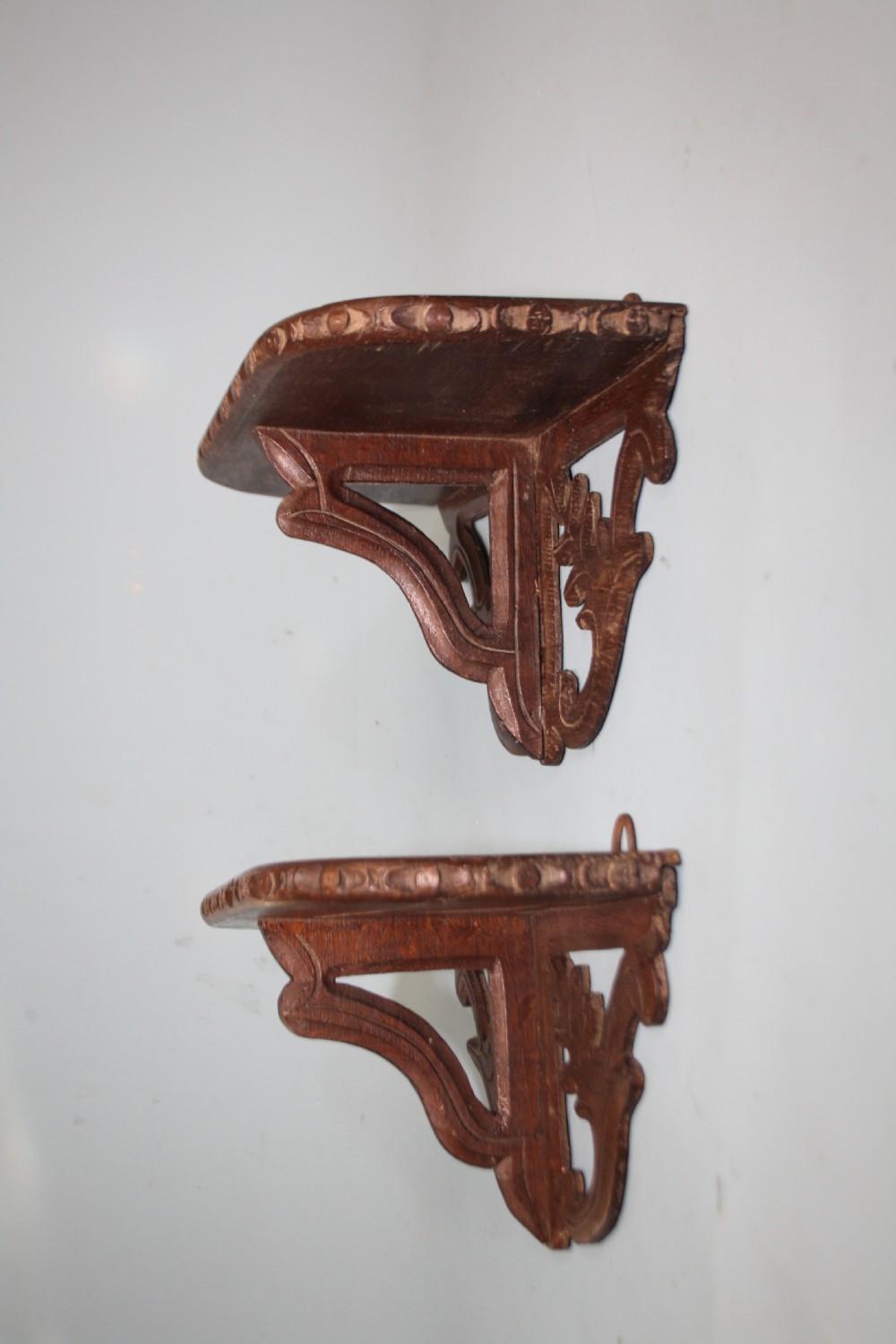 Pair of 19th-century oak wall brackets View III