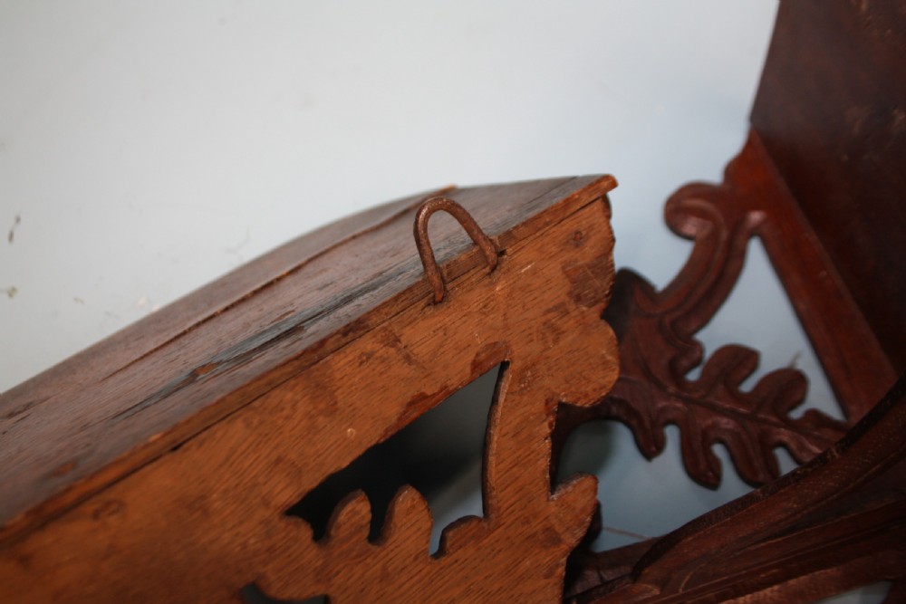 Pair of 19th-century oak wall brackets View IV