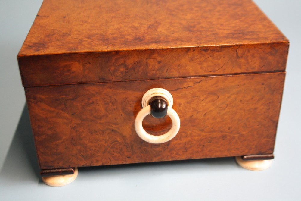 Georgian burr yew Jewellery box with tray and letter compartment View VII