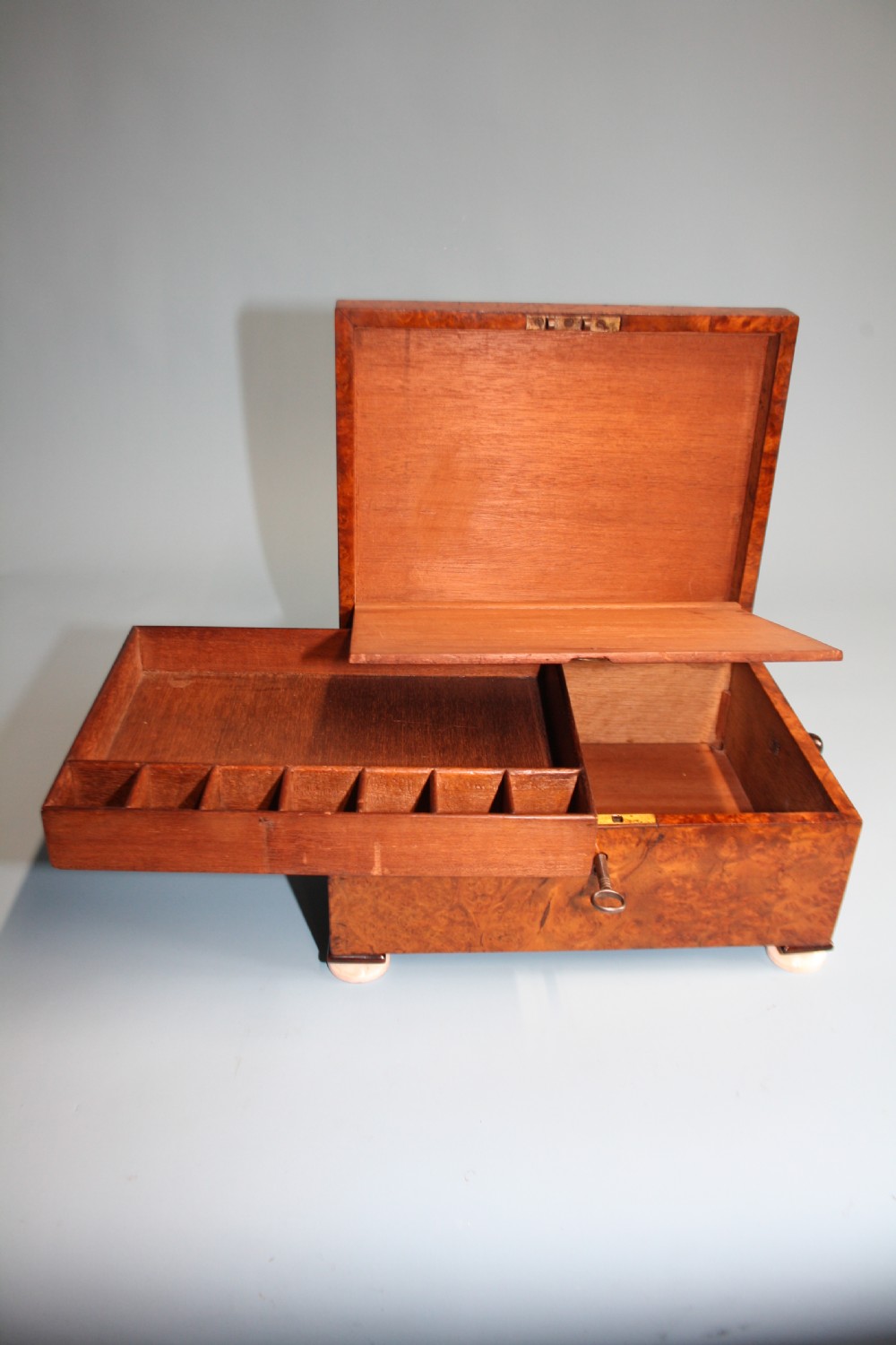 Georgian burr yew Jewellery box with tray and letter compartment View XII