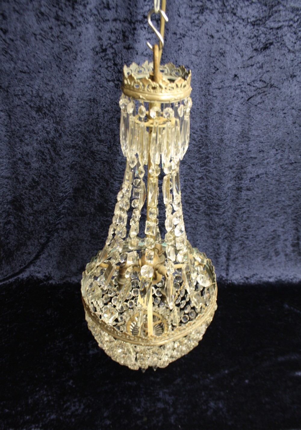 Early 20th century lustre chandelier with bag View II