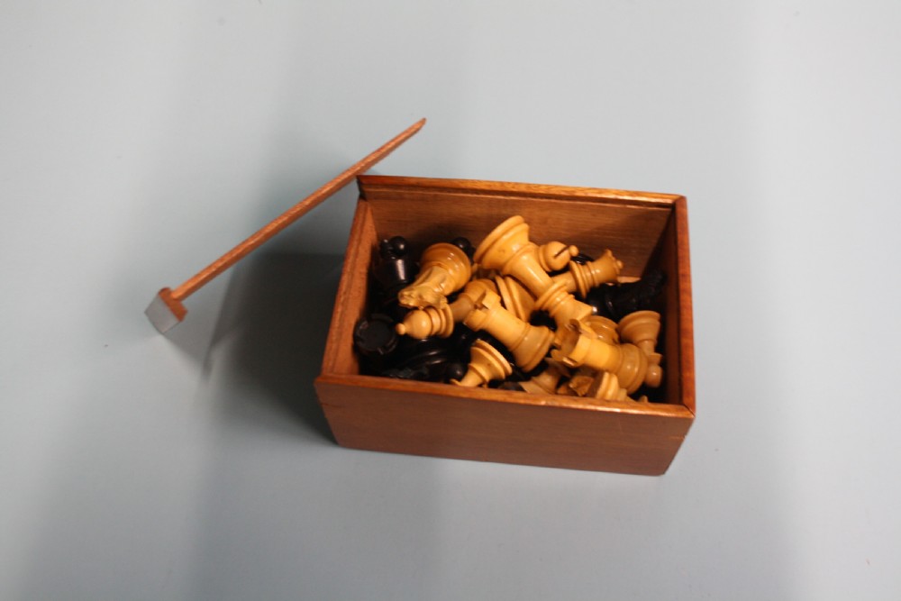 Early 20th century chess set View II