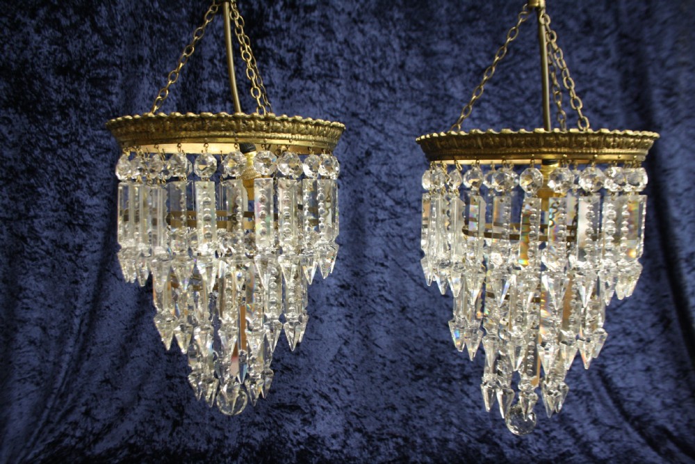 Early 20th century Pair of lustre spike chandeliers View VII