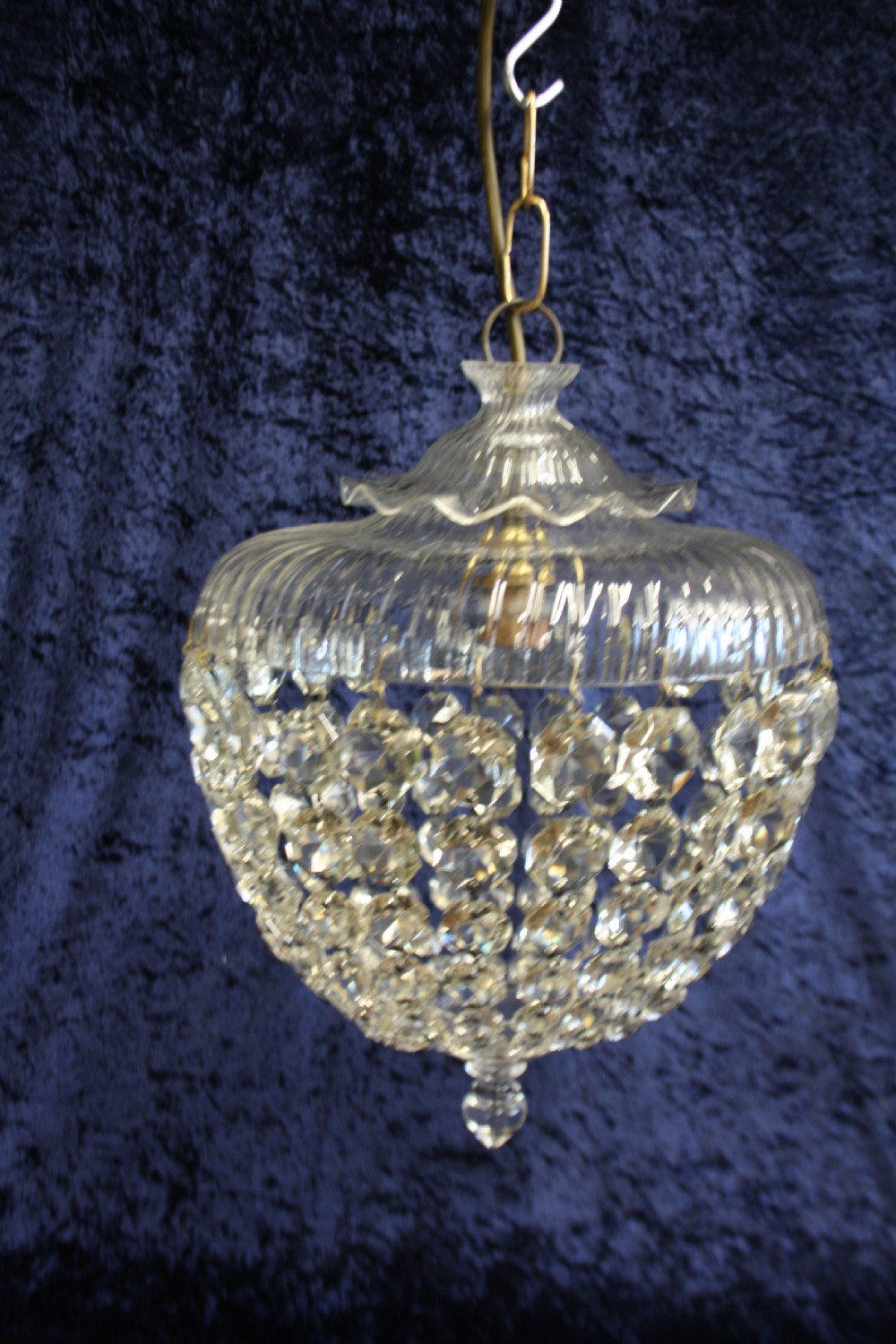 Early 20th century dome top chandelier View VI