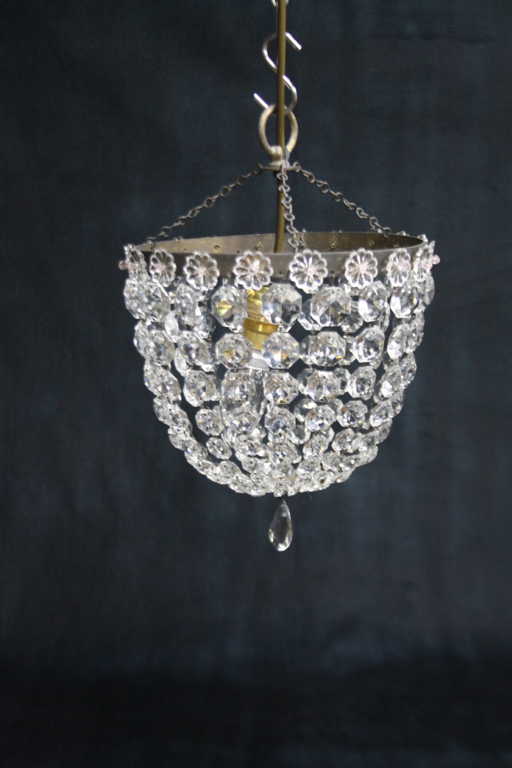Early 20th century bag chandelier with flower decoration View II