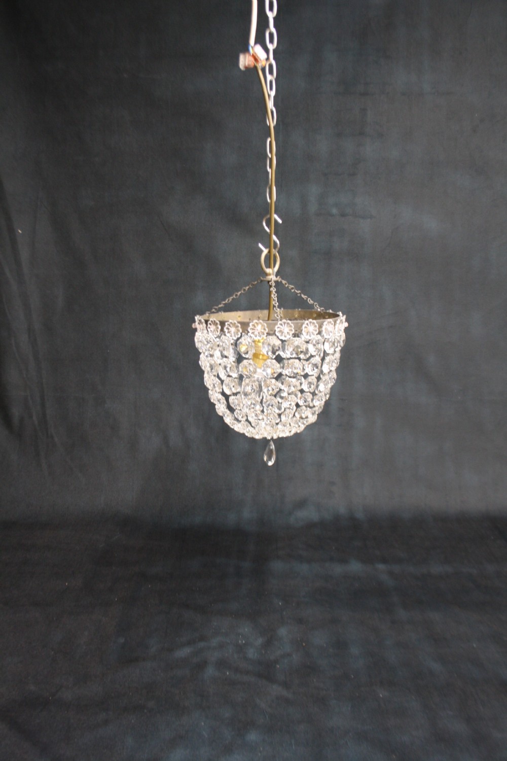 Early 20th century bag chandelier with flower decoration View IX