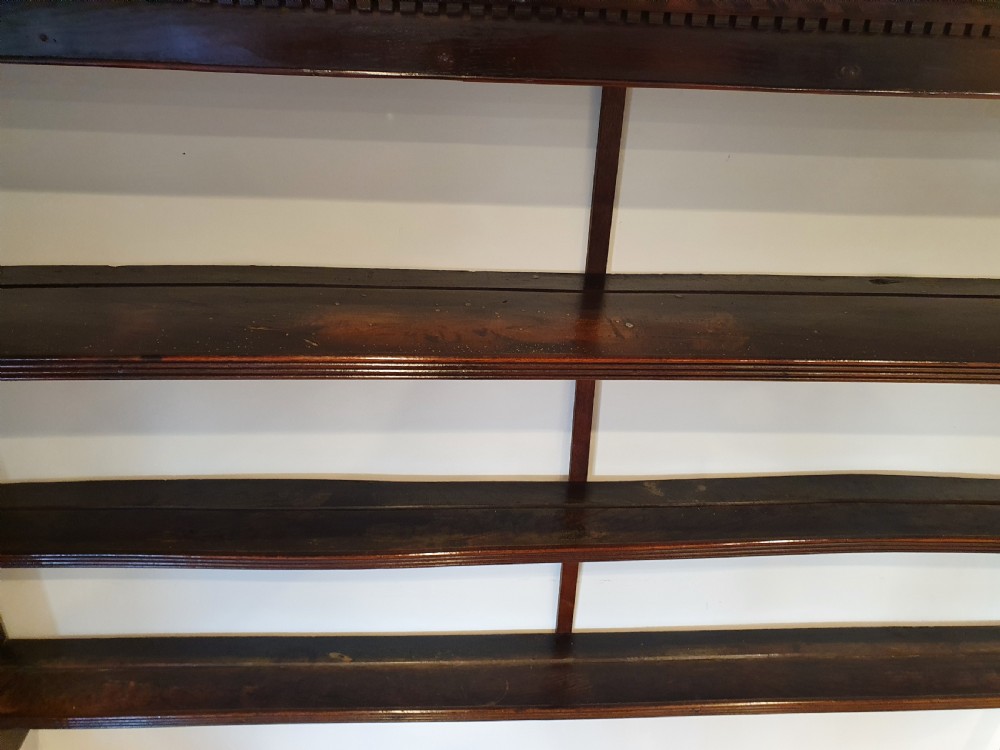18th-century dresser rack in oak View V