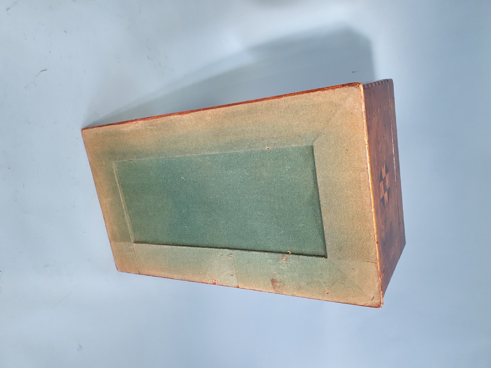 Super quality inlaid writing box in walnut View III