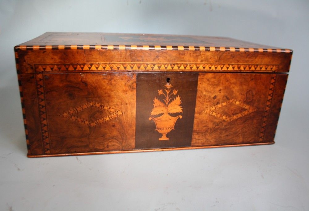 Super quality inlaid writing box in walnut View IX