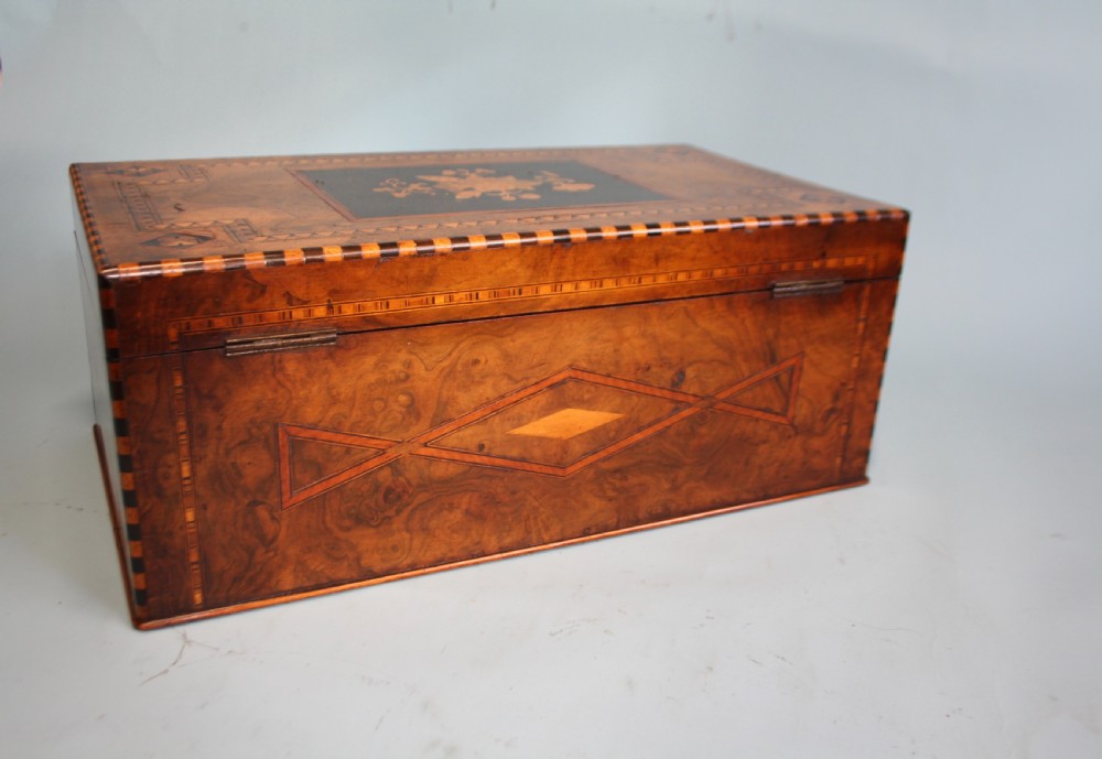 Super quality inlaid writing box in walnut View X