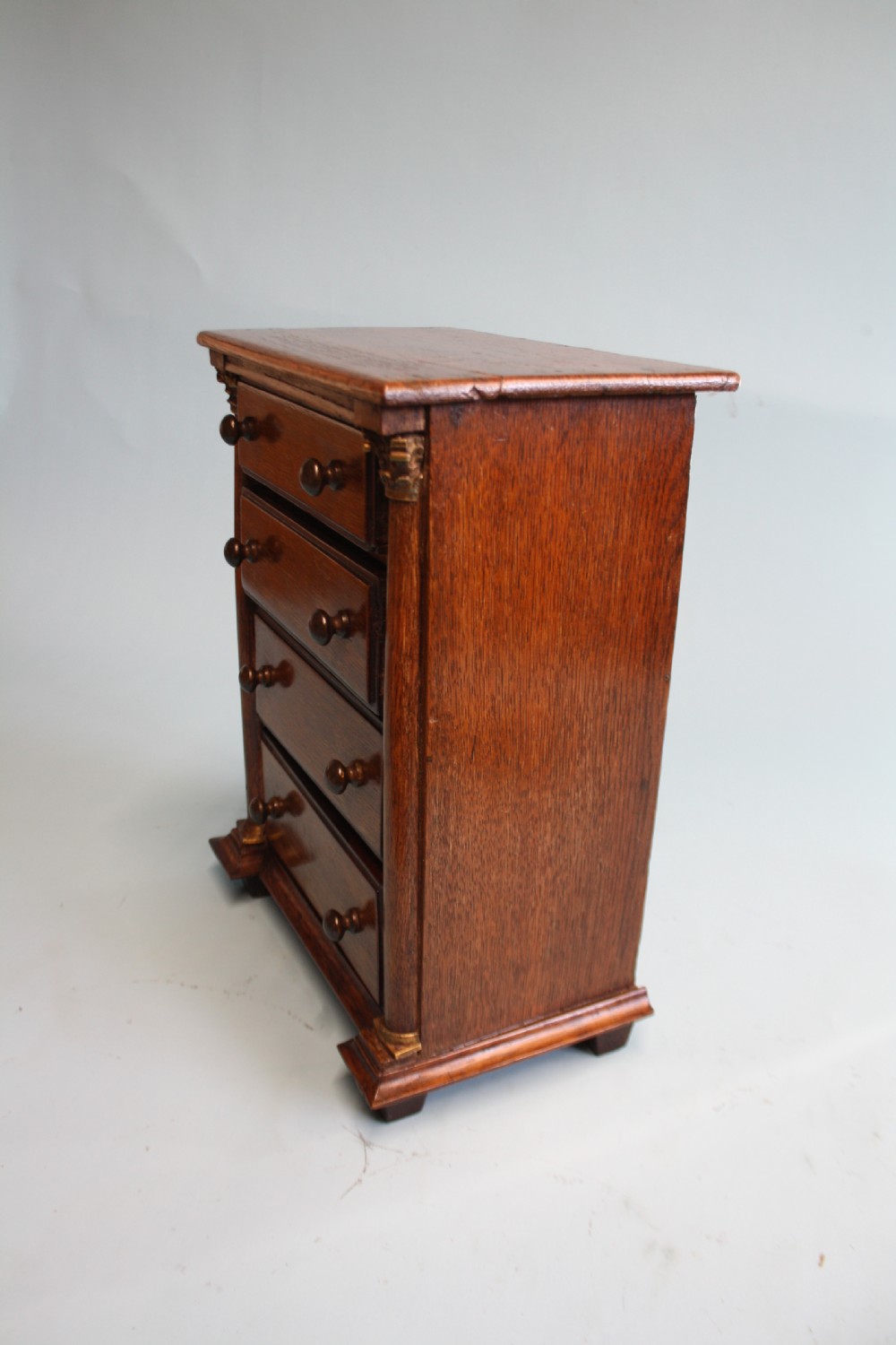 18th century Miniature chest of drawers in oak View IV