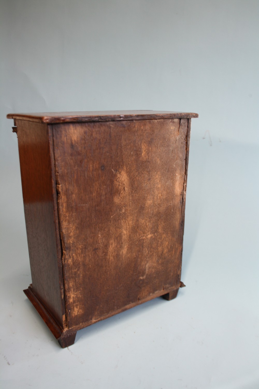 18th century Miniature chest of drawers in oak View VI