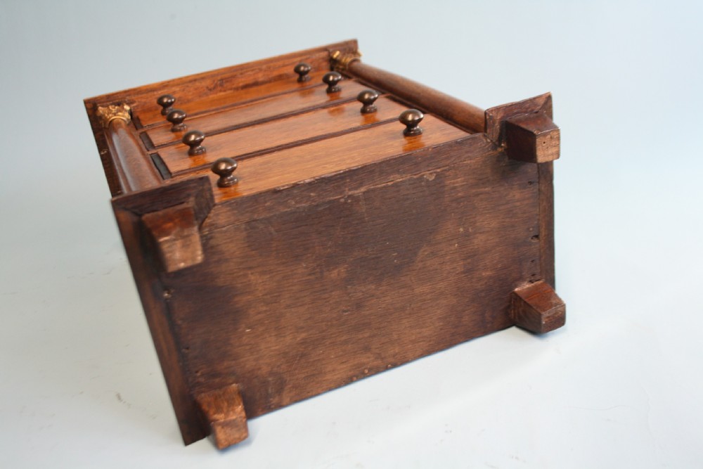 18th century Miniature chest of drawers in oak View VII