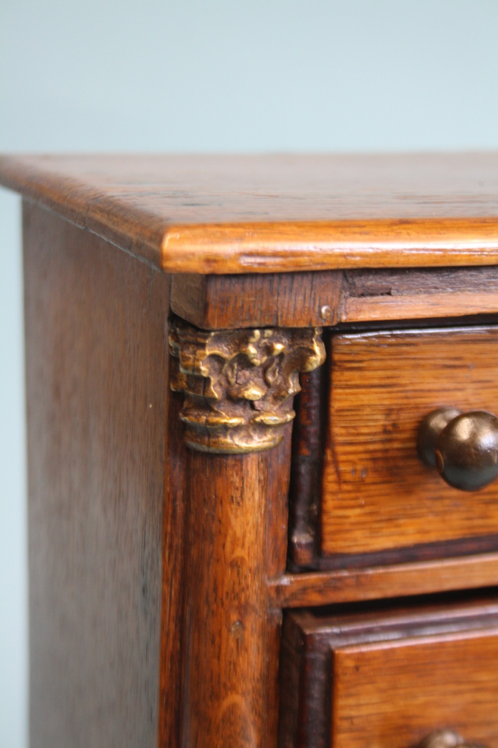 18th century Miniature chest of drawers in oak View VIII