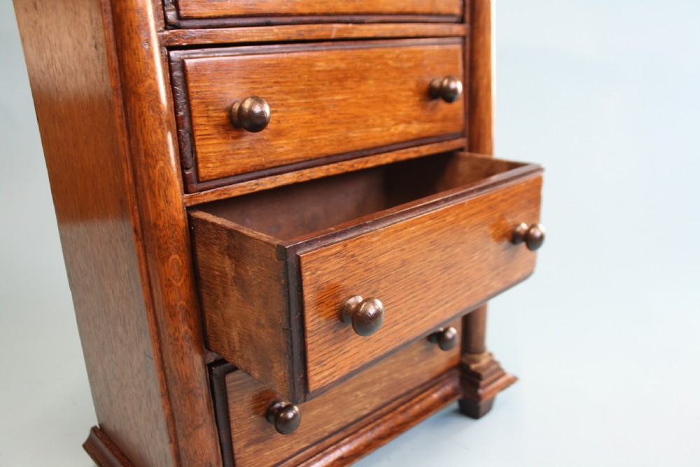 18th century Miniature chest of drawers in oak View IX
