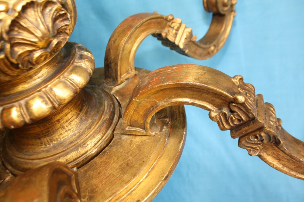 Late 19th-century large gilt wooden carved chandelier View II