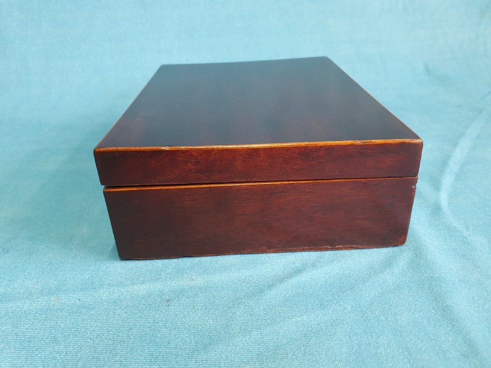 Small Georgian Jewellery box I can't work out how to delete this View IV