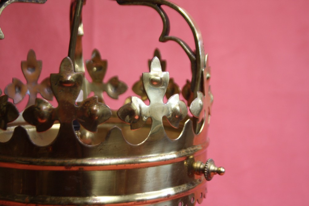 Round coronet top hall light View IX