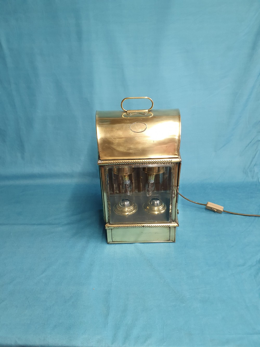 Unusual electric lantern with twin oil burners