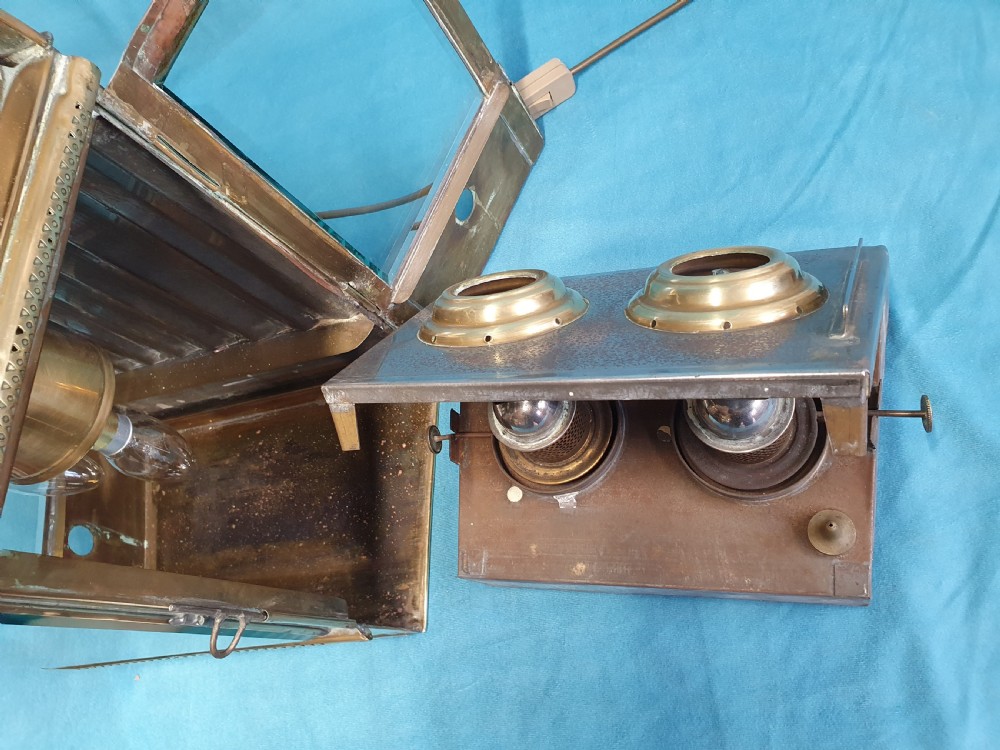 Unusual electric lantern with twin oil burners View II